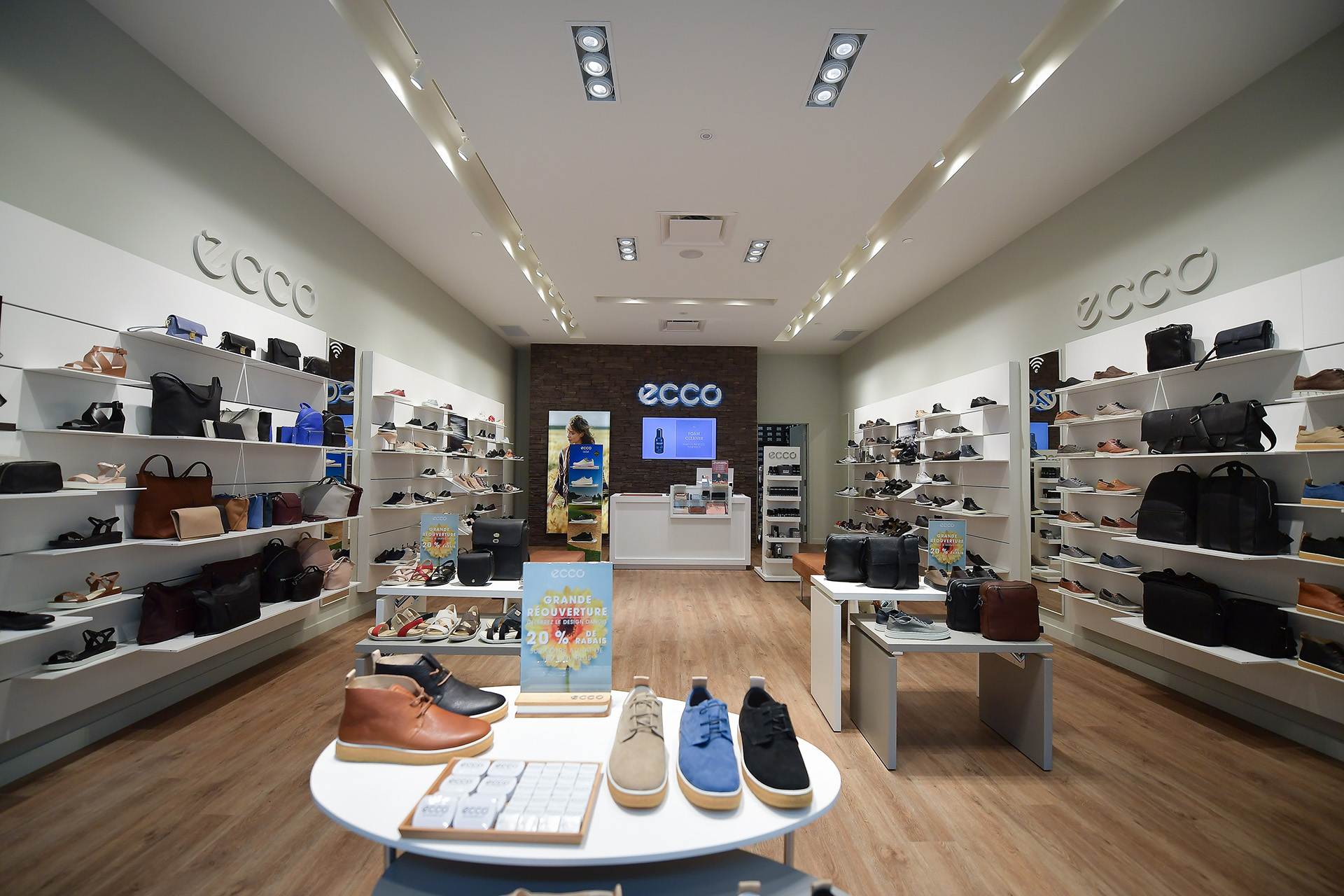 ecco fairview